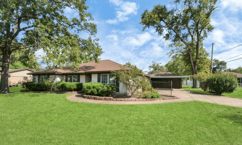 Trees trimmed at a residence in Channelview, TX
